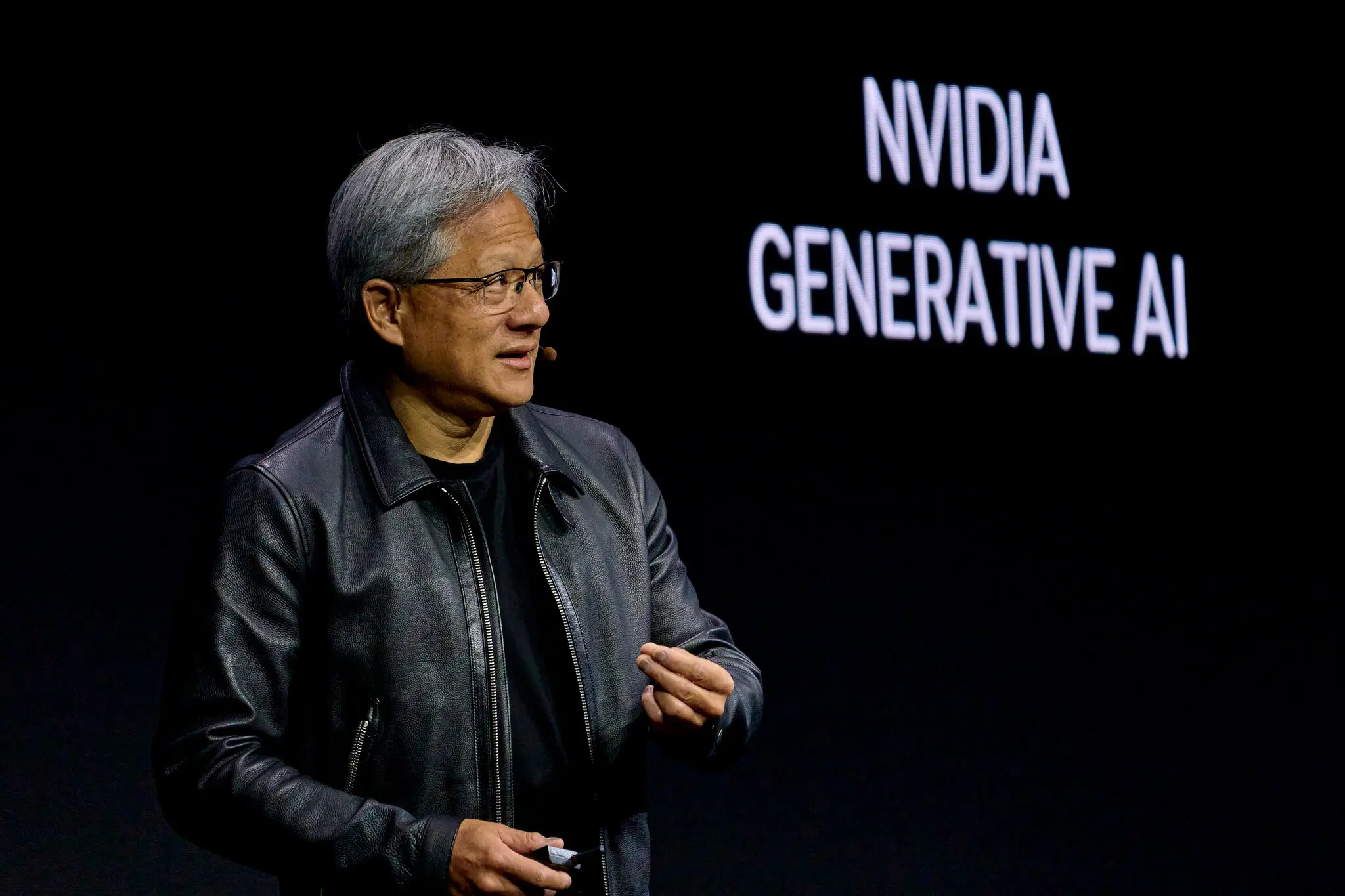 Виконавчий директор Nvidia Дженсен Хуанг стверджував Білому дому, що її політика є надто обмежувальною та завдасть шкоди американським компаніям.